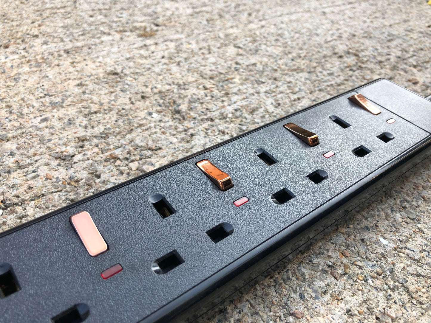 黑金 – USB (4800mA) 4位 獨立開關拖板 配2米電線